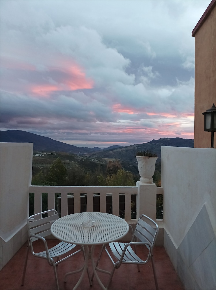 Double Room, 2 Twin Beds, Terrace, Mountain View - Photo 3