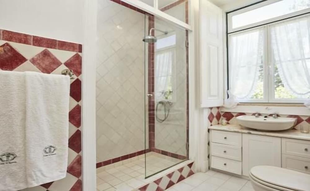 Twin Room - Photo 6