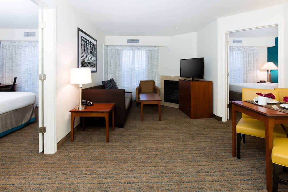 Suite, 2 Bedrooms (Hearing Accessible) photo 1