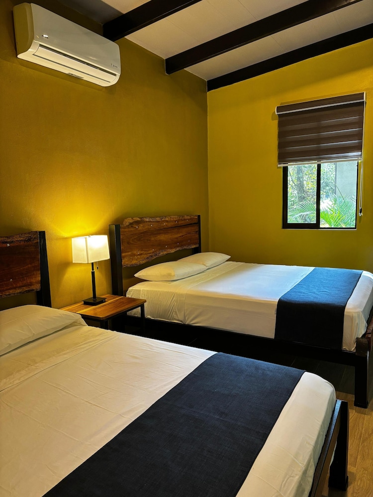 Comfort Quadruple Room, Garden View photo 1