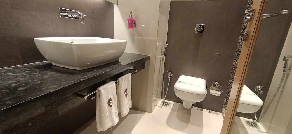 Deluxe Double Room, 1 Bedroom, Hill View photo 2