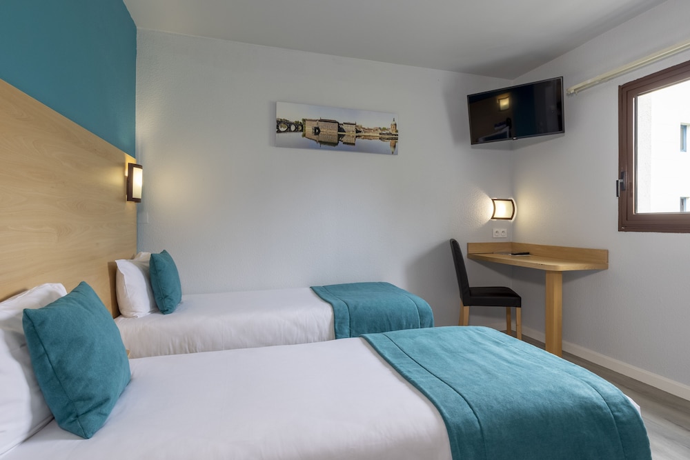 Twin Room - Photo 4