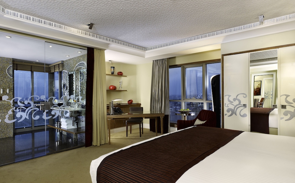 Club Suite, 2 Bedrooms, Accessible, Club Lounge Access (Dining, Club Floor)