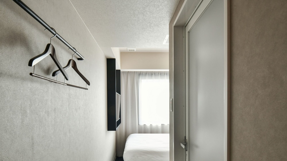 Standard Double Room, Non Smoking - Photo 16