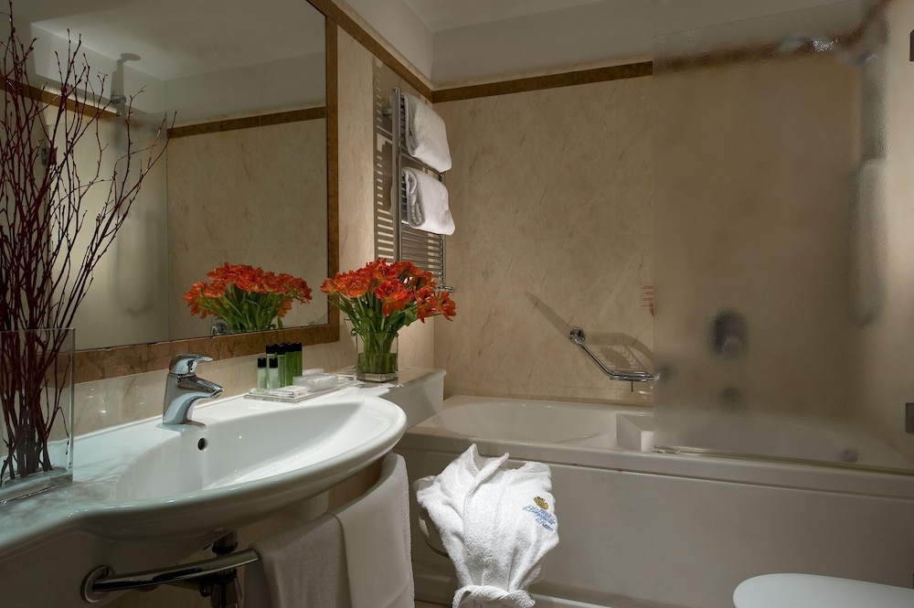 Superior Double or Twin Room photo 2