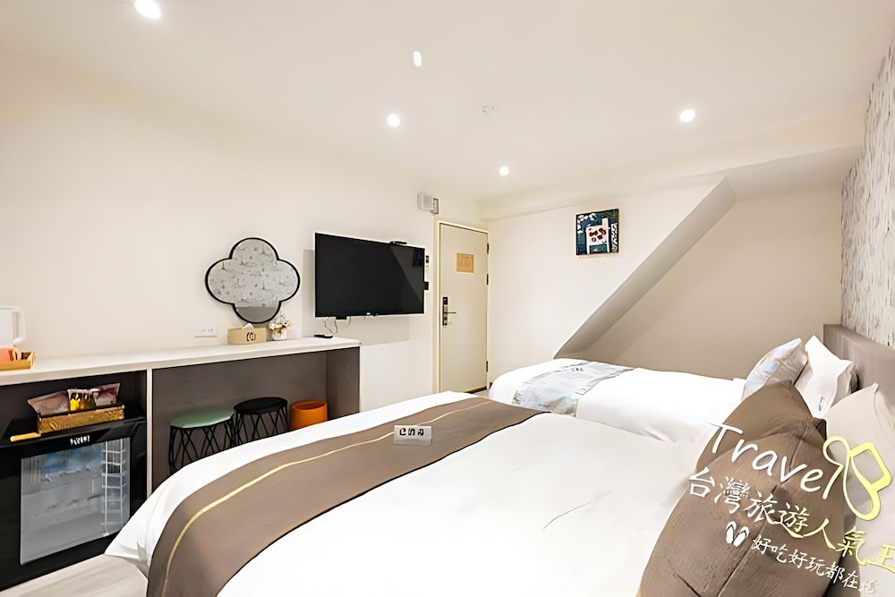 Deluxe Triple Room - Photo 7