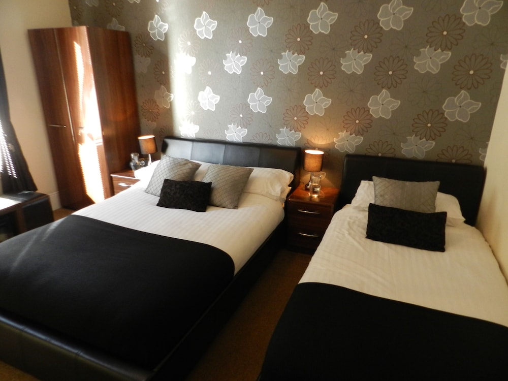 Suite, Shared Bathroom, Garden View (Room Only ) photo 1