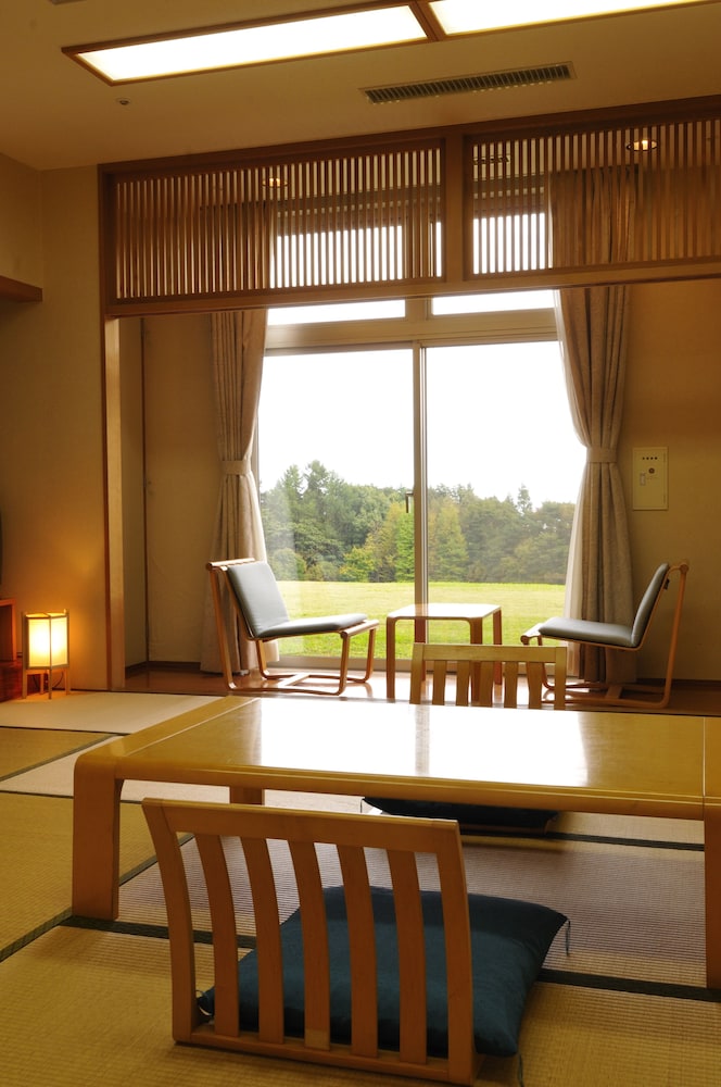 Japanese Style Room with Private Bathroom, 10 or 12 Tatami-mats photo 3