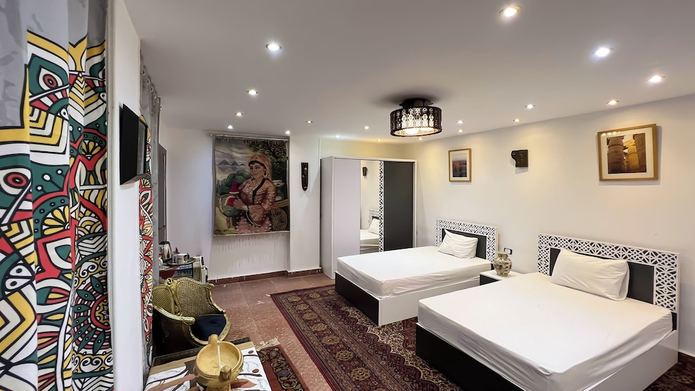 Panoramic Twin Room photo 2