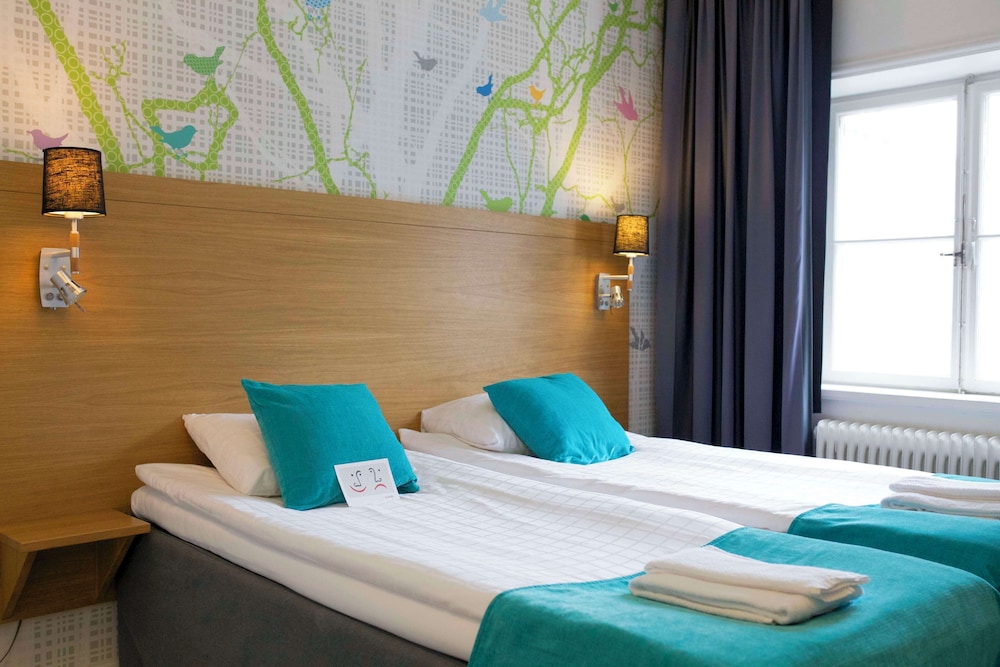 Room, 1 Queen Bed - Photo 3