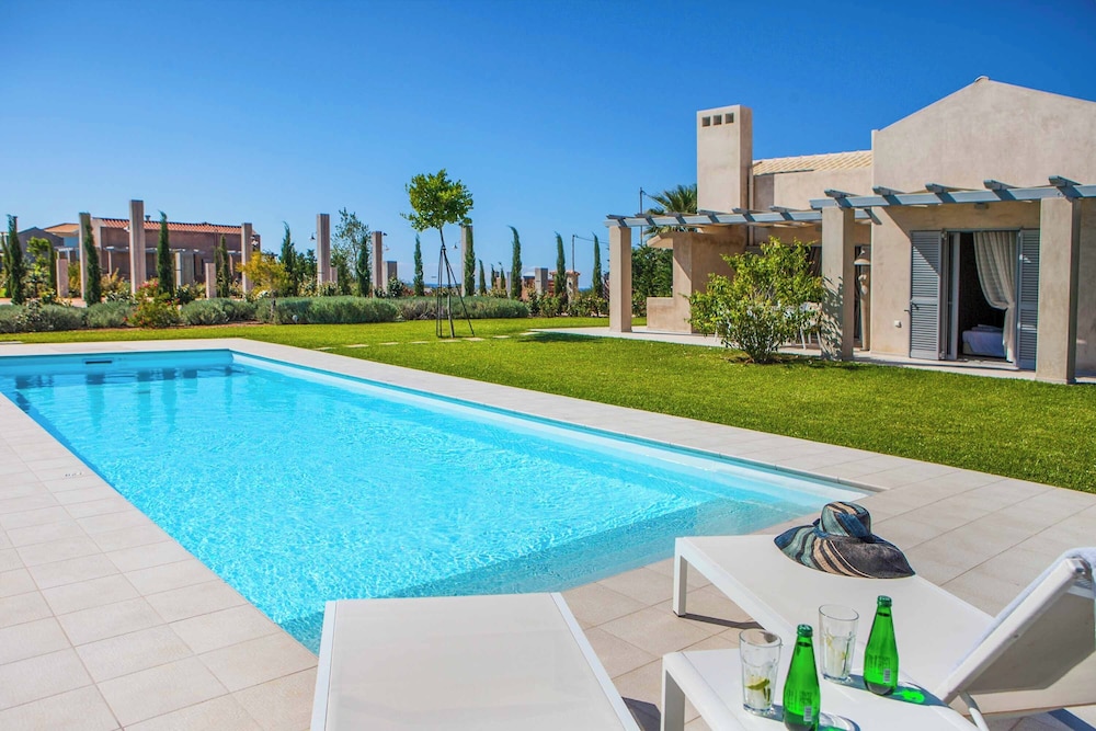 Villa (2 Bedrooms)
