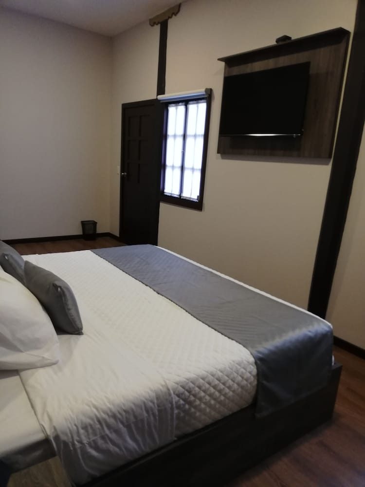 Deluxe Twin Room photo 2