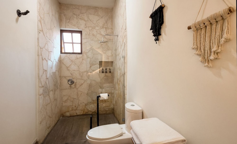 Standard Room, 1 King Bed, Private Pool - Photo 23