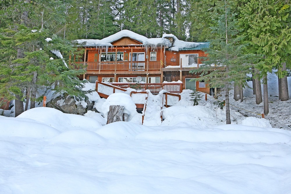 Villa photo 2