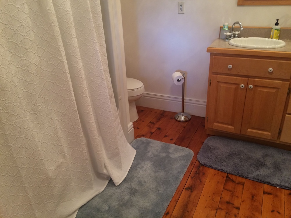 Comfort Suite, 1 King Bed photo 2