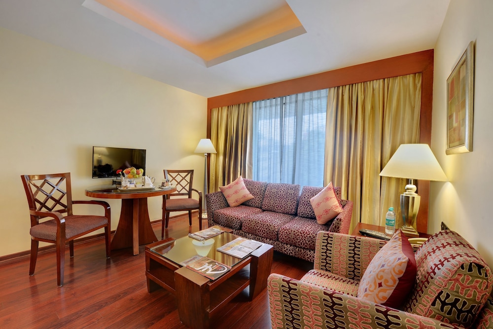 Executive Suite, City View (Executive Suite) - Photo 1