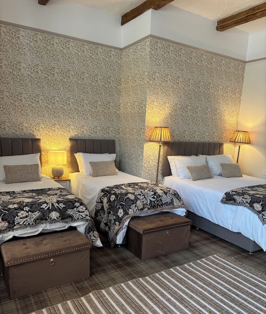 Deluxe Quadruple Room, Multiple Beds (Room 6) photo 1