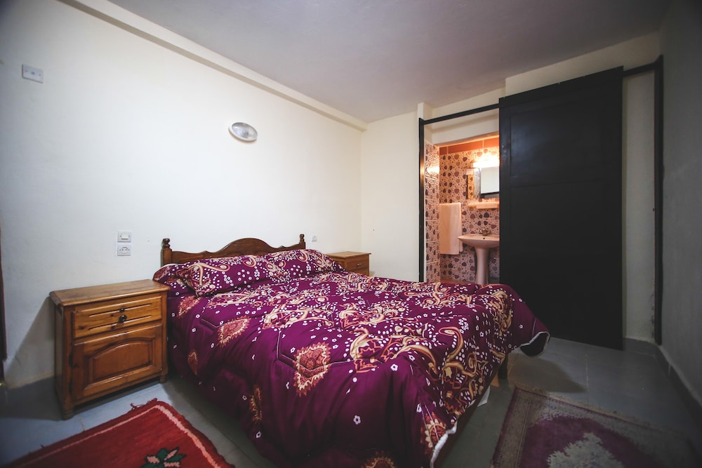 Basic Double Room photo 2