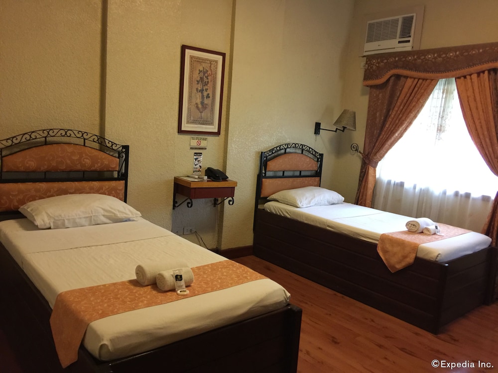 Standard Double or Twin Room photo 3
