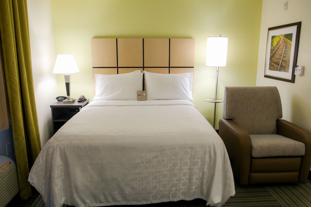 Standard Suite - Photo 2