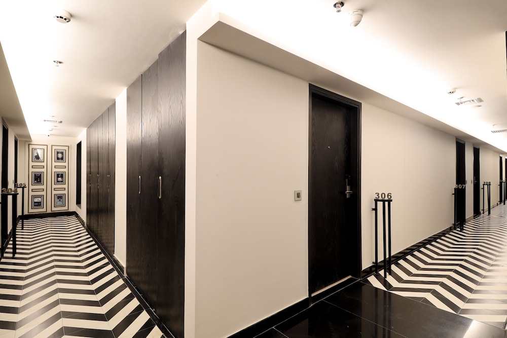 Premium Room - Photo 7