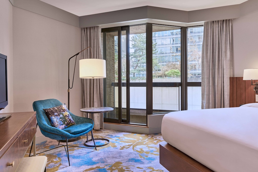 Suite, 1 Bedroom, Balcony, City View thumbnail 6