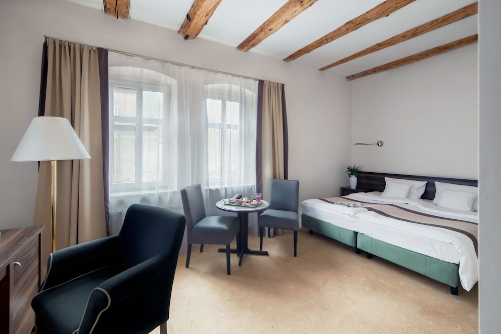 Standard Double or Twin Room photo 1
