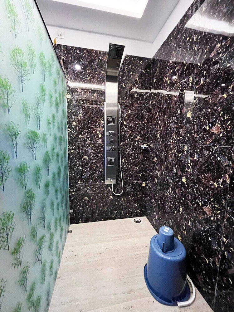 Platinum room photo 2