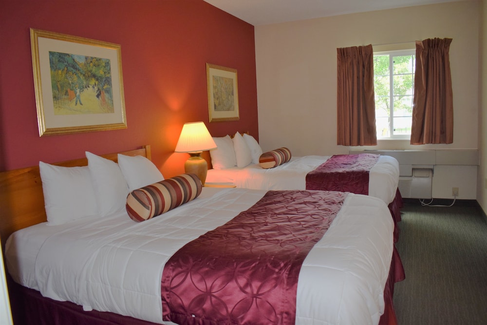 Suite, 1 Twin Bed, Accessible, Non Smoking (1 King & 2 Queen Beds) - Photo 3