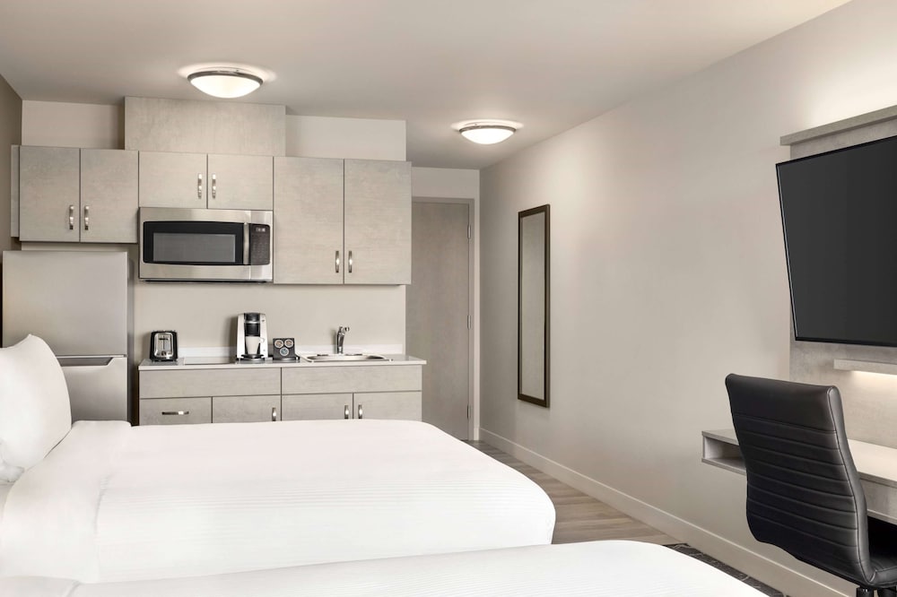 Studio Suite, 2 Queen Beds, Non Smoking - Photo 4