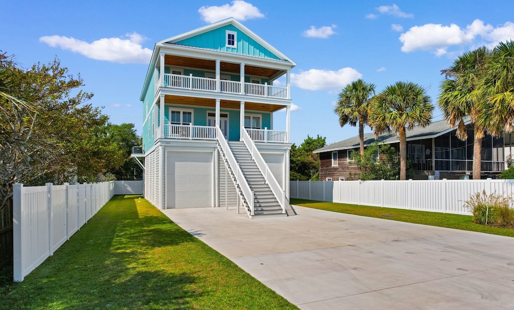 Luxury Bungalow, Partial Ocean View