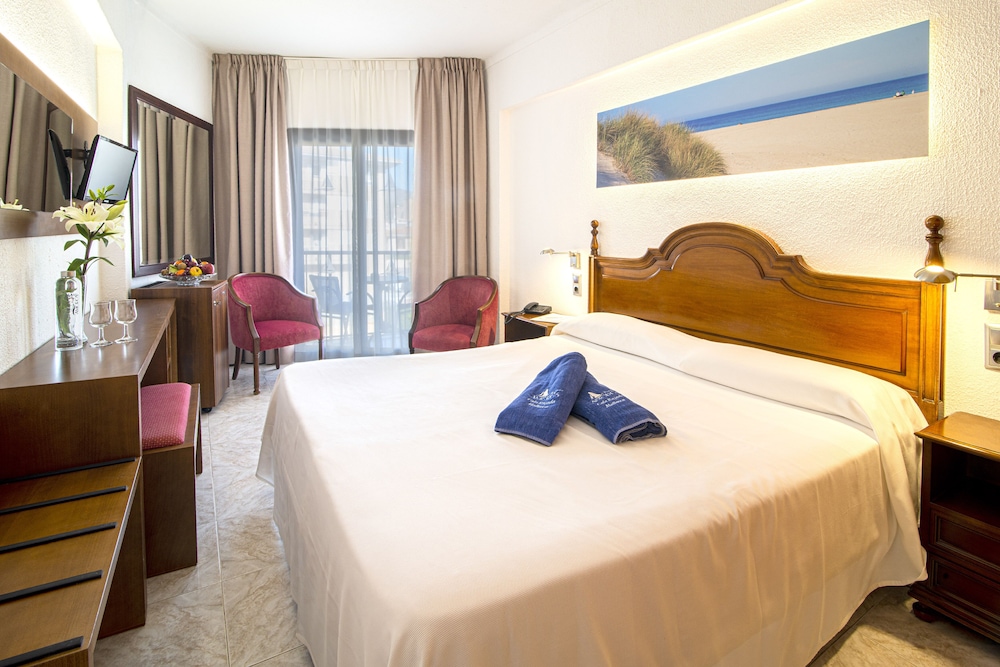 Double or Twin Room, Balcony (2 Adults + 1 Child)