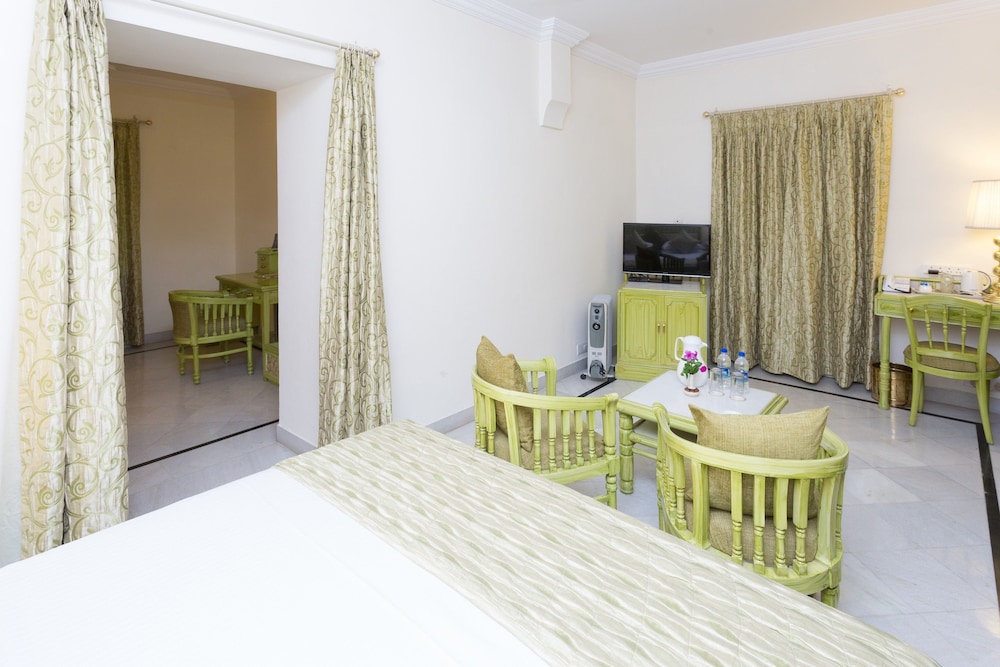 Superior Room - Photo 10