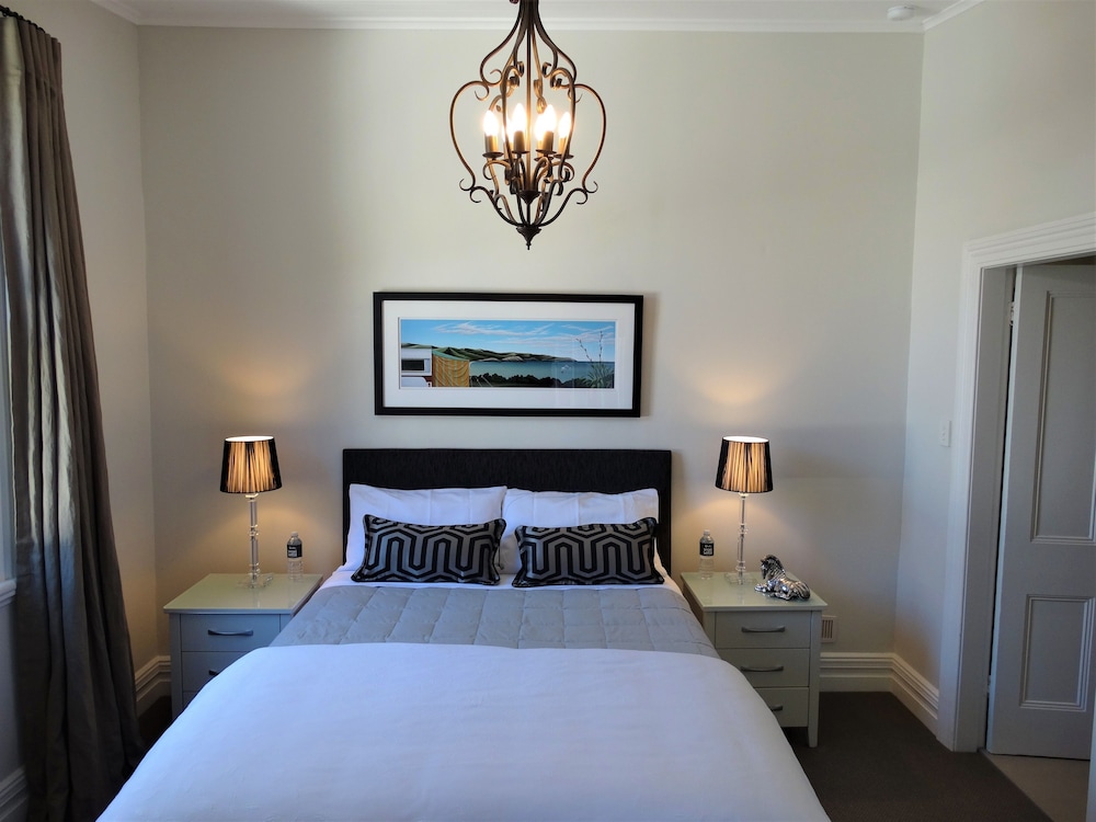 Classic Double Room, 1 Queen Bed, Garden View