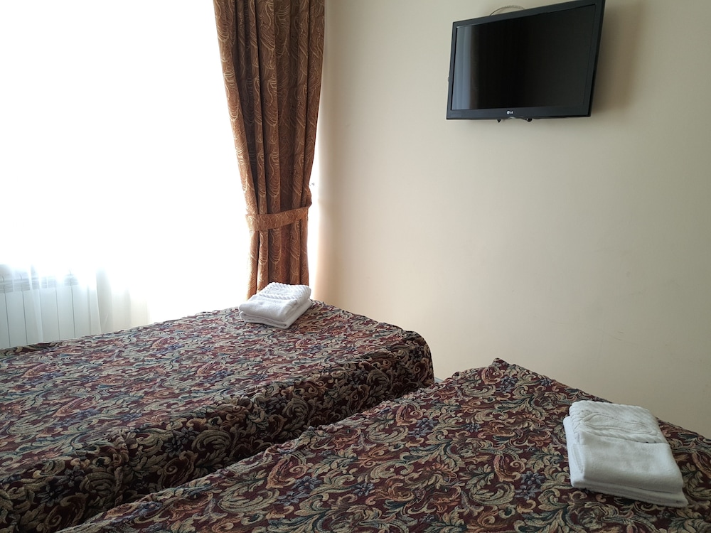 Premier Double Room, Pool Access photo 3