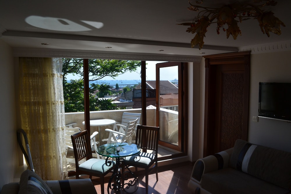 Deluxe Suite, Sea View photo 3