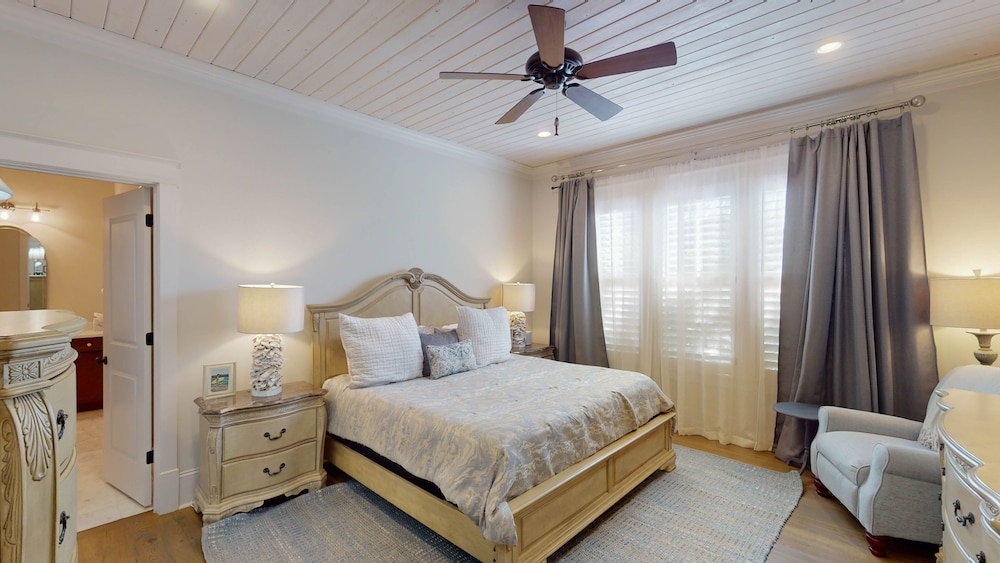 House, 4 Bedrooms photo 1