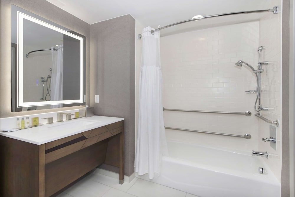 Room, Accessible, Non Smoking - Photo 7