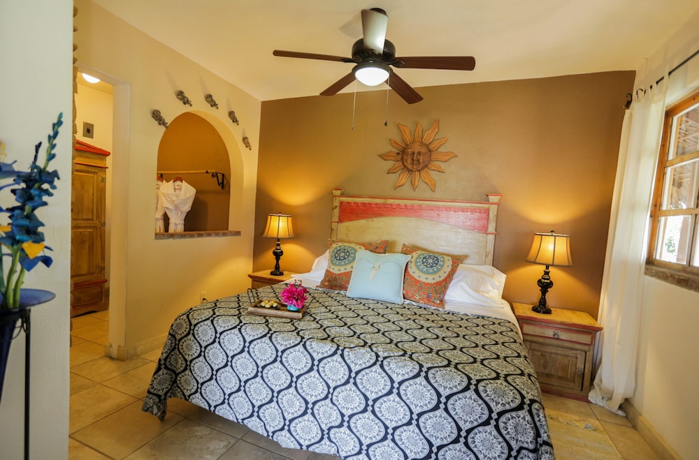 Honeymoon-Suite, King Bed, Terrace w/ Hammock, Partial Ocean View photo 3