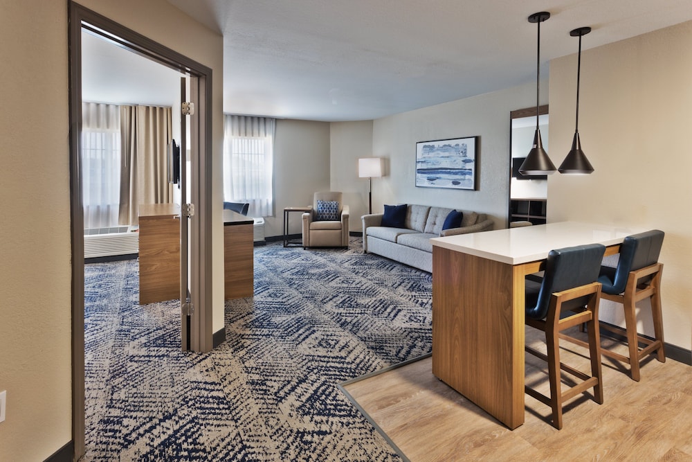 Suite, 1 Queen Bed - Photo 1