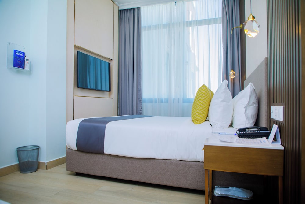 Deluxe Room, 1 Queen Bed, Non Smoking photo 1