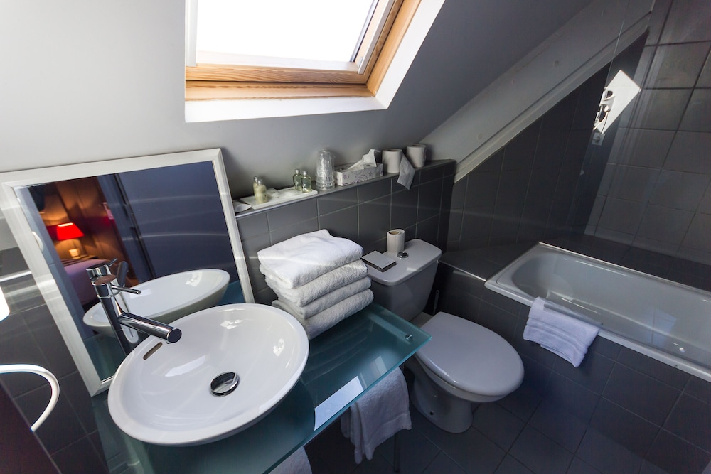 Standard Triple Room photo 2
