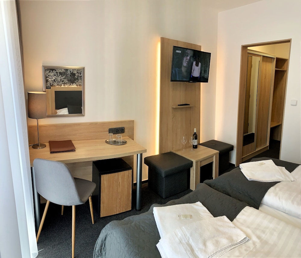 Classic Double or Twin Room photo 2