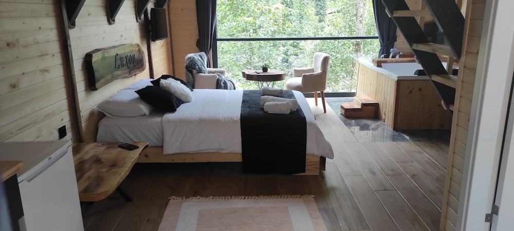 Deluxe Bungalow photo 1