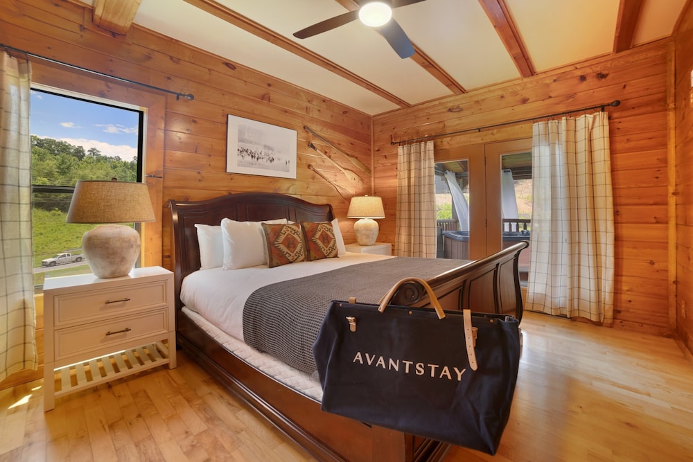 House (4 Bedrooms)