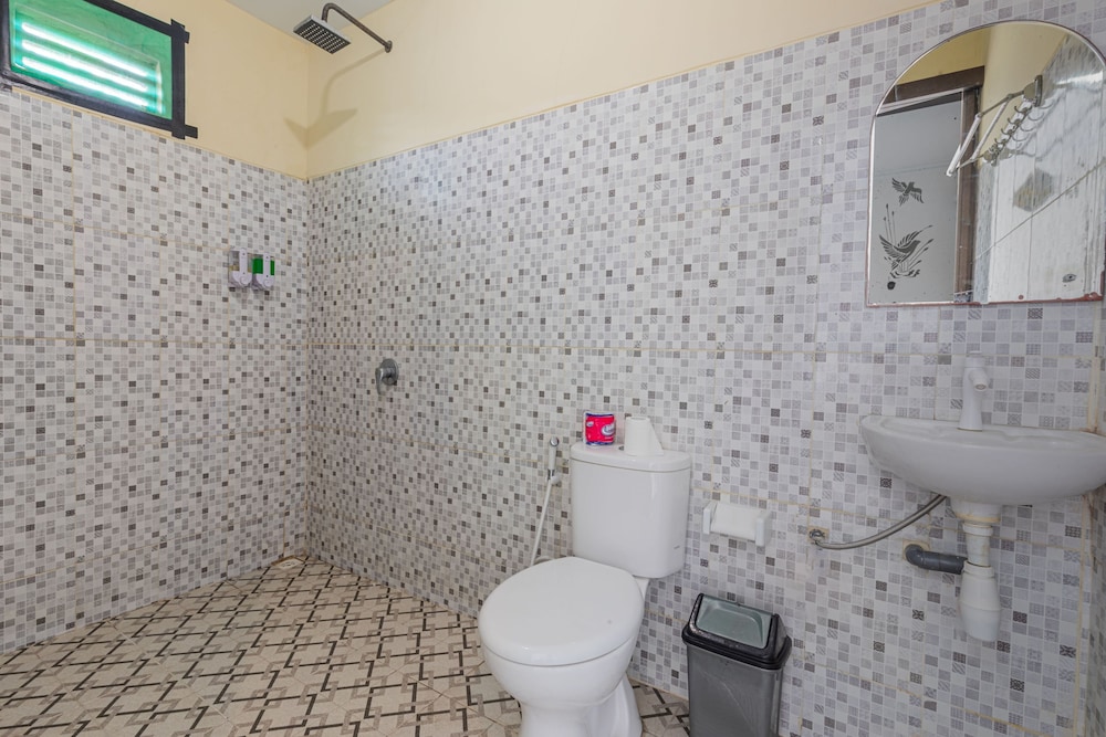 Basic Double Room - Photo 9