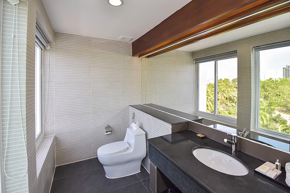 Jacqueline Kennedy Suite - Photo 13