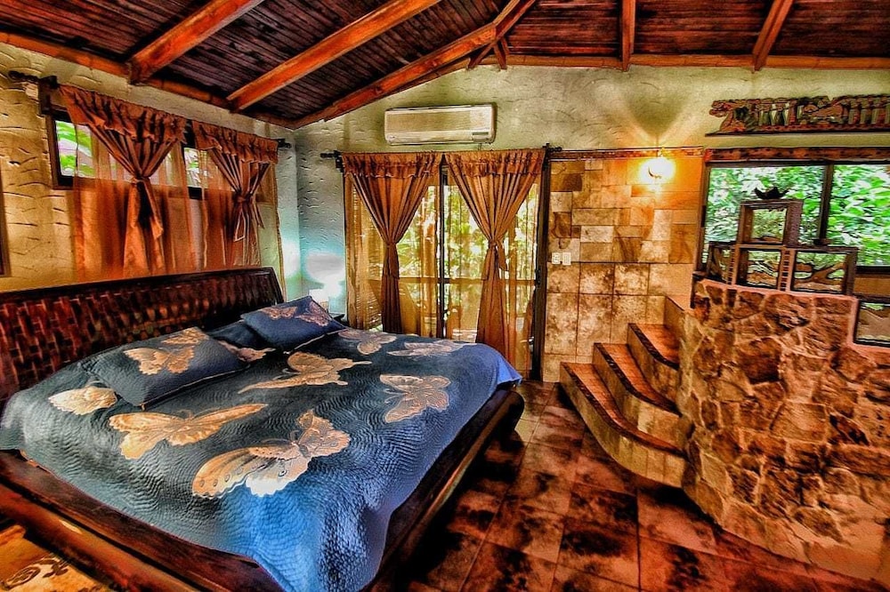 Honeymoon Suite photo 2