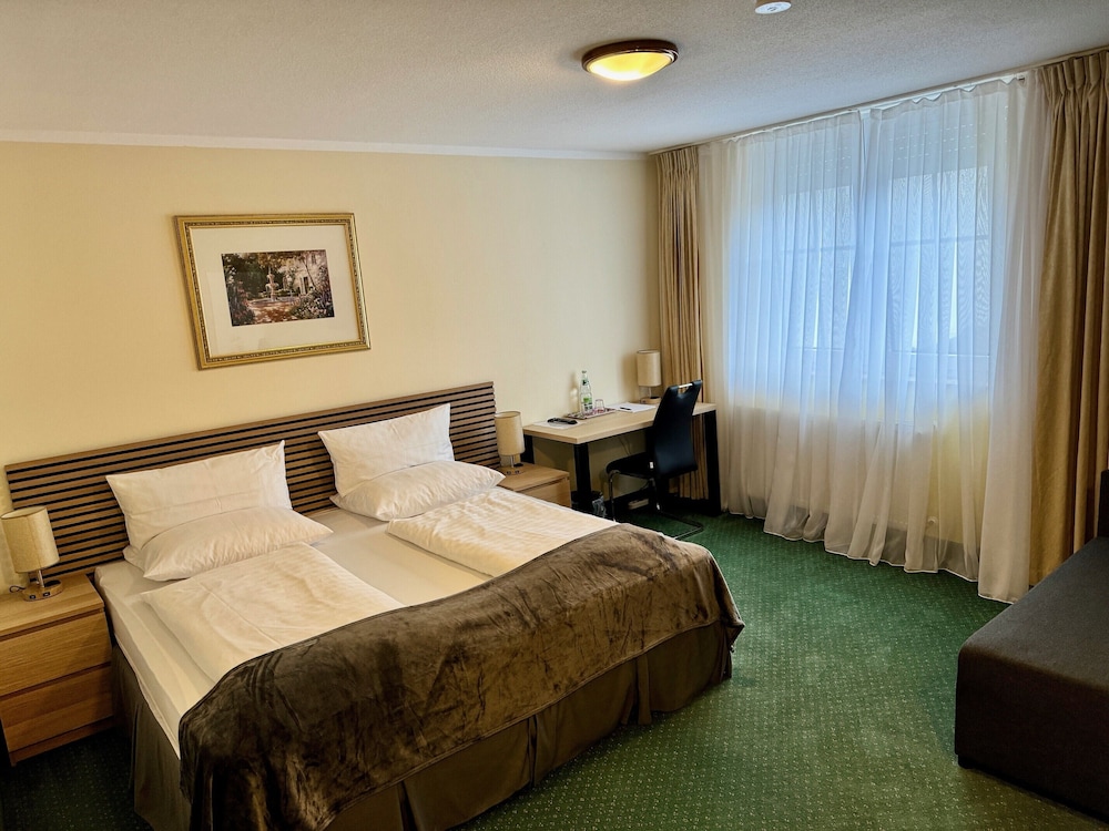 Basic Double or Twin Room photo 3