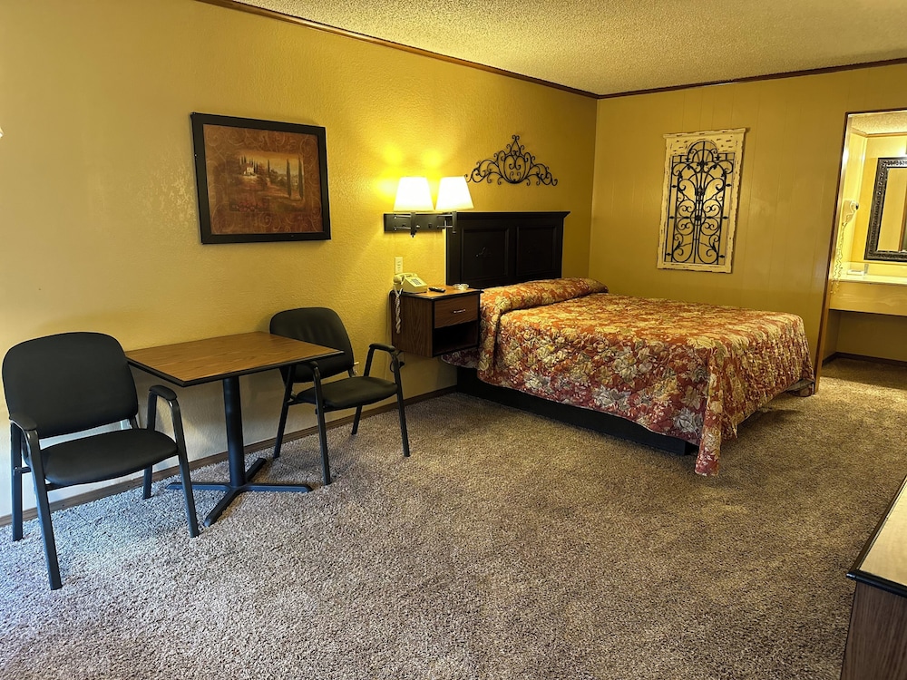 Standard Room, 1 Queen Bed, Smoking